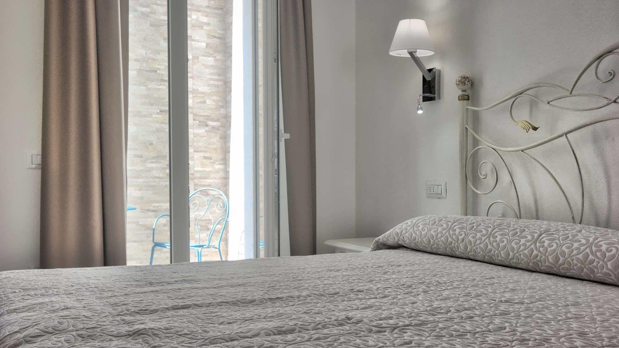 Smart Suite & Apartments Santa Teresa Gallura Buitenkant foto